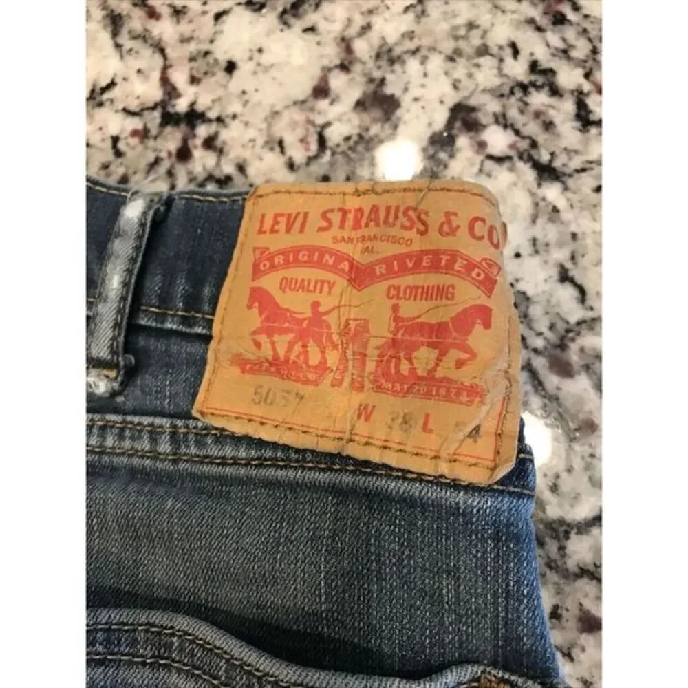 Levi's 505 Light Wash Distressed Stretch Jeans Measures 36x32‎ Mens Denim